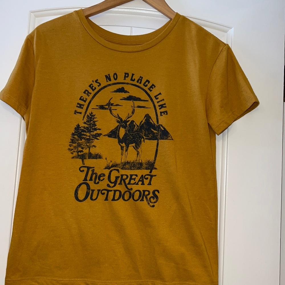 Women’s size small shirt